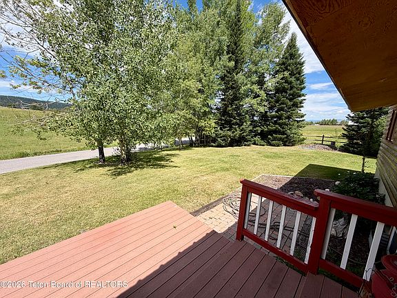 3rd image of 243 Duffin Cir