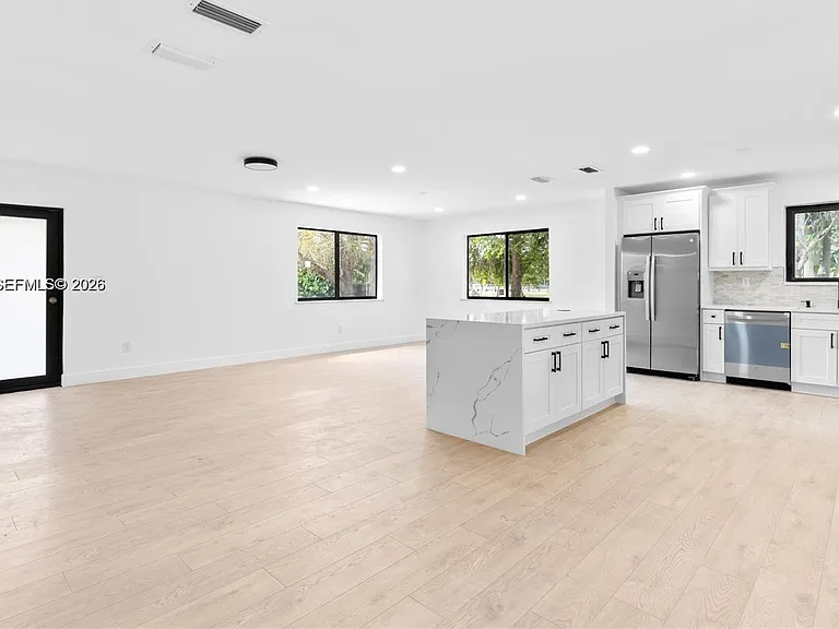 14171 SW 37th Ct — Photo 8