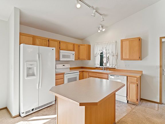 5th image of 7704 S Blackberry St