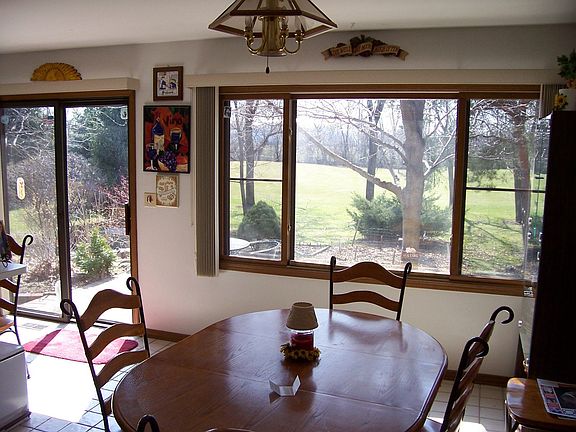 breakfast area with view