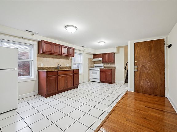 2nd image of 1603 Brown St #3