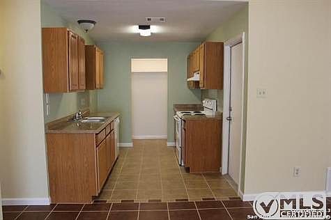 5th image of 10139 Galesburg