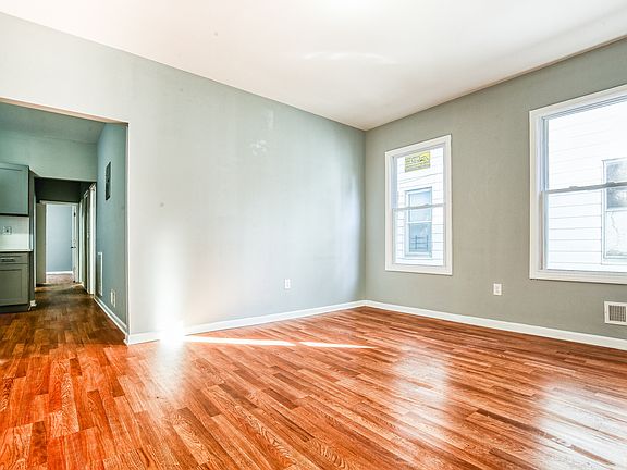 4th image of 204 Munn Ave