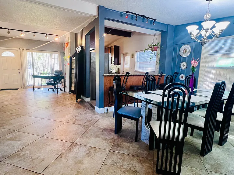 610 Ventura Ave — Photo 15