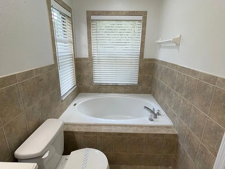 2941 Omaha Dr — Photo 9