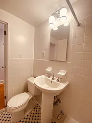 Rented by Metropolis Real Estate of Manhattan