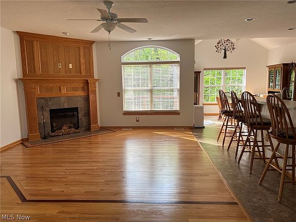 4th image of 4094 Turnberry Dr