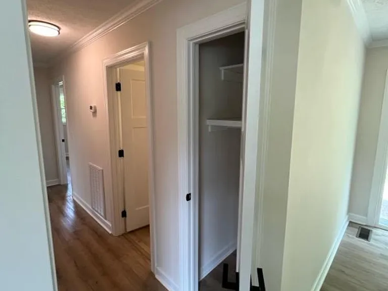198 Milburn Dr — Photo 15