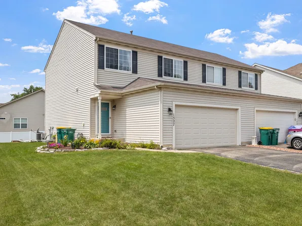 1527 Peachtree Ln, Lockport, IL 60441