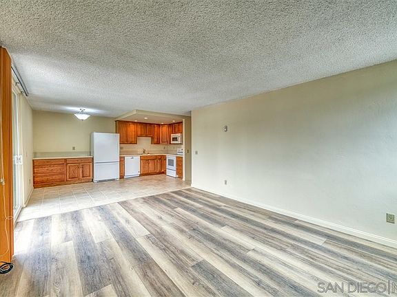 4th image of 2965 Mission Blvd Unit 2D