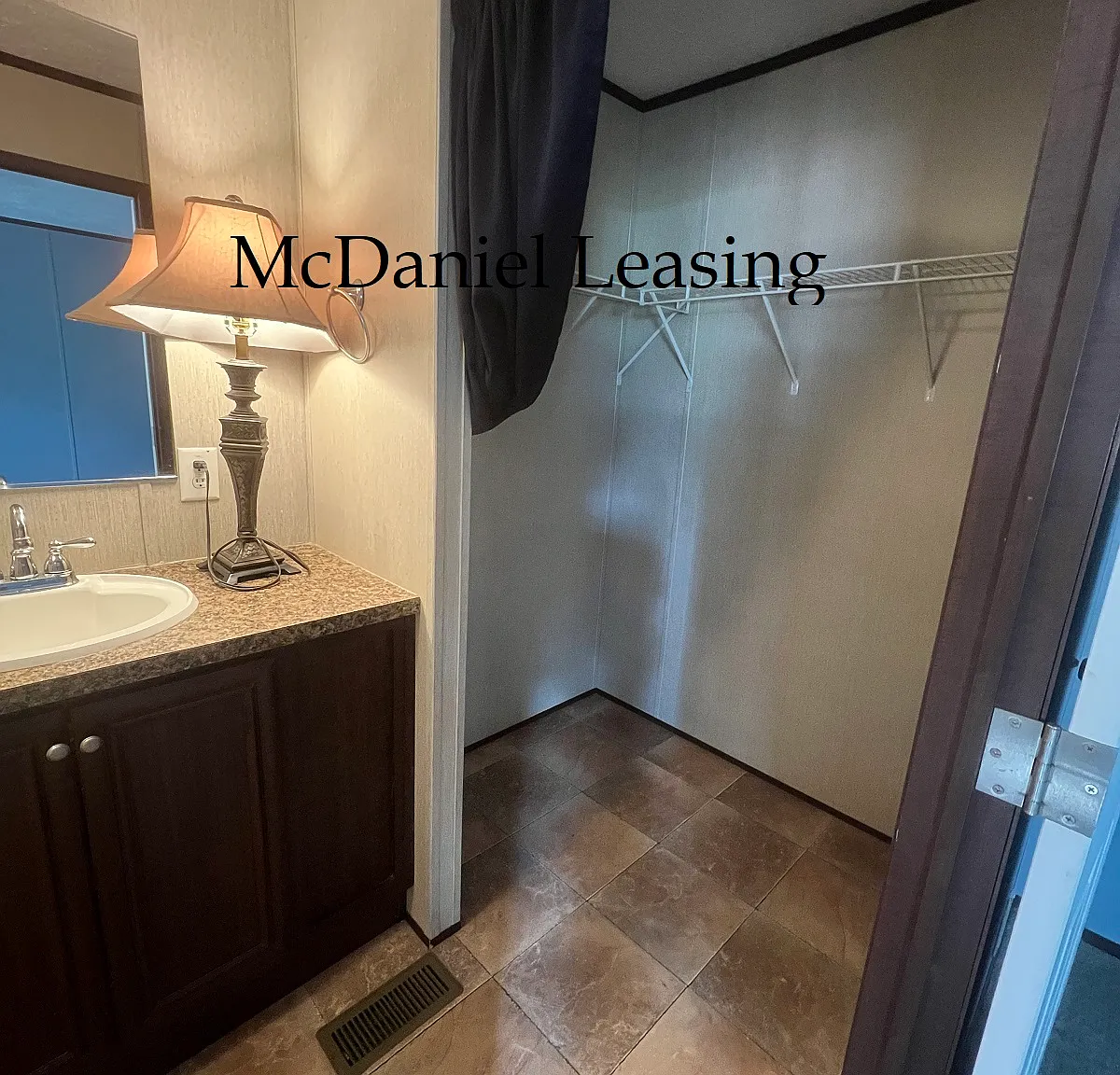 3 bed, $1,100 — Photo 2