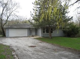 4225 Davis St, Matteson, IL 60443