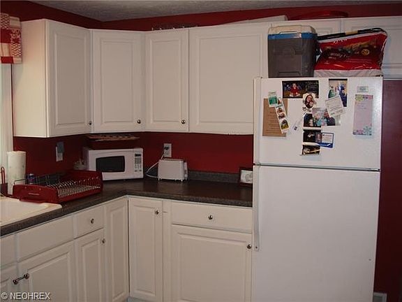 3rd image of 4125 Chandlersville Rd