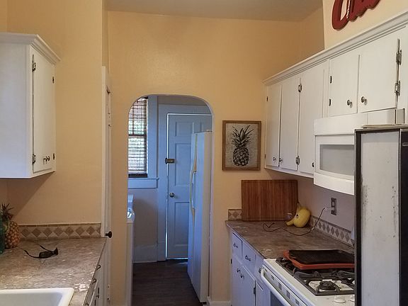 4th image of 1417 E Gadsden St