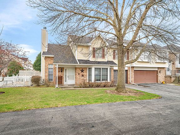 2nd image of 10129 Cambridge Dr #G