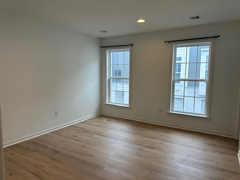 3206 Concord Way — Photo 9