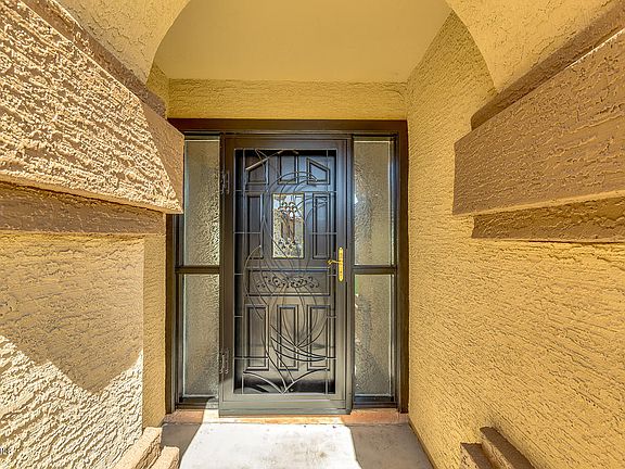 4th image of 3240 W Frankfurt Dr