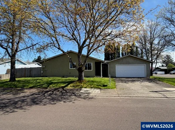 3328 Foxglove St, Lebanon, OR 97355