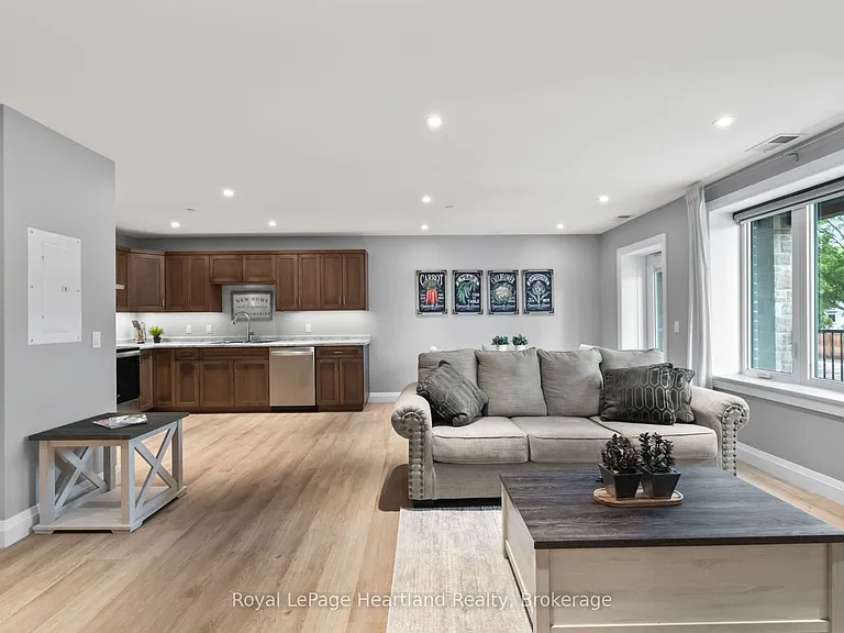 187 Victoria St W #214 — Photo 9
