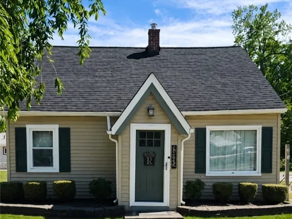 34302 Roberts Rd, Eastlake, OH 44095