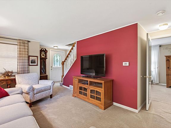 3rd image of 3130 S Lakeshore Dr