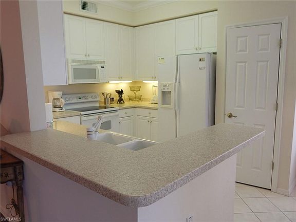 2nd image of 3979 Bishopwood Ct W Unit 101