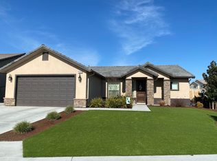 3096 Windmill Ct, Tulare, CA