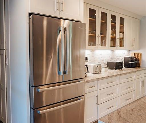 4th image of 9600 AMBLESIDE DRIVE