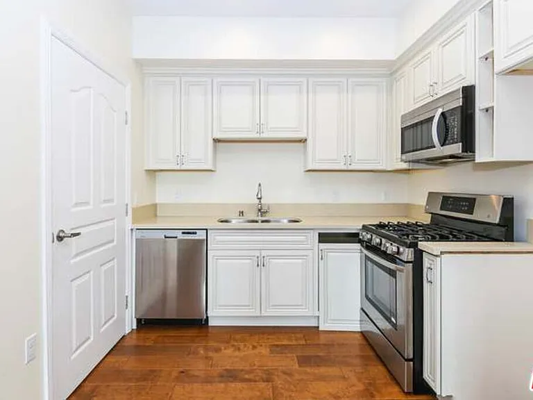 155 S Oxford Ave #203 — Photo 8