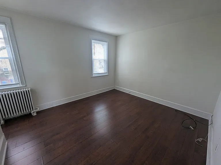 929 Edgemore Rd — Photo 5