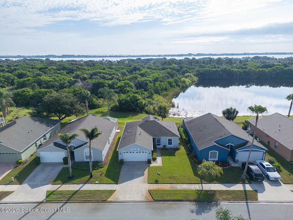 1st image of 967 Villa Dr