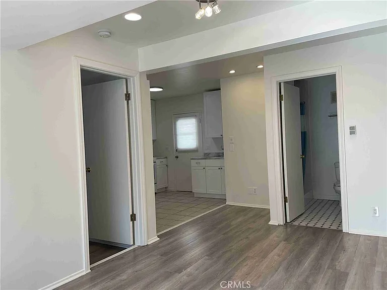 224 Bayview Dr #224 — Photo 3