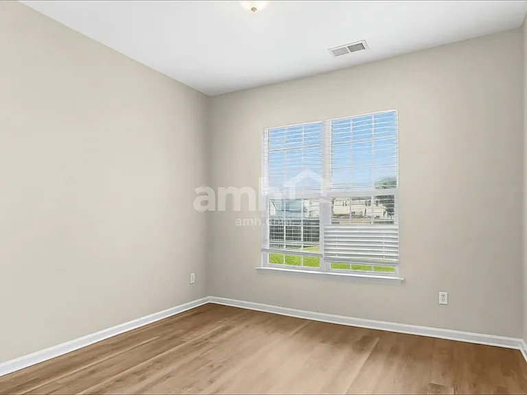 578 English Oak Cir — Photo 6