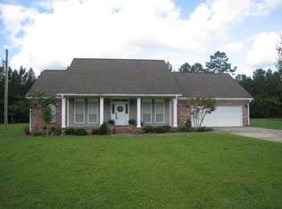 15 Calvin Headley Rd, Hattiesburg, MS 39401