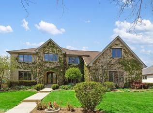 220 Hillandale Dr, Bloomingdale, IL 60108