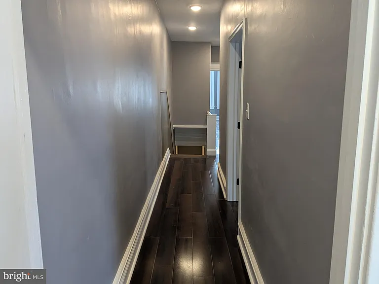 539 W Olney Ave — Photo 16