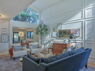 370 Sinex Ave, Pacific Grove, CA, 93950