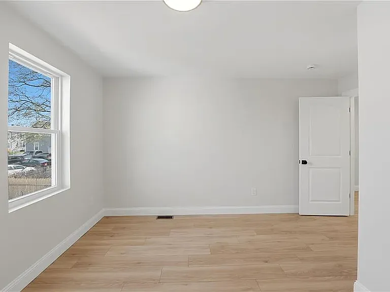 37 Webb St #1 — Photo 9