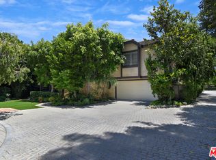 4953 Hayvenhurst Ave, Encino, CA 91436