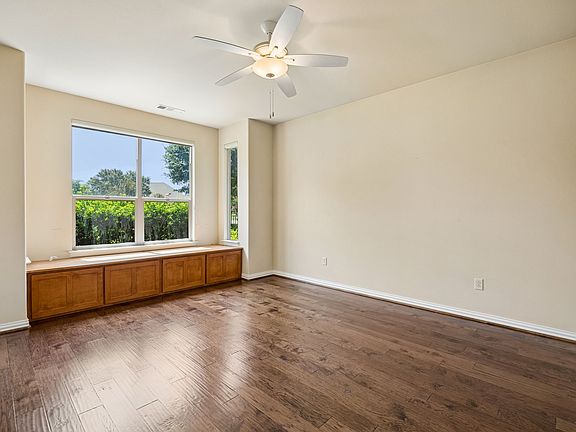 5th image of 8917 Gardenia Dr