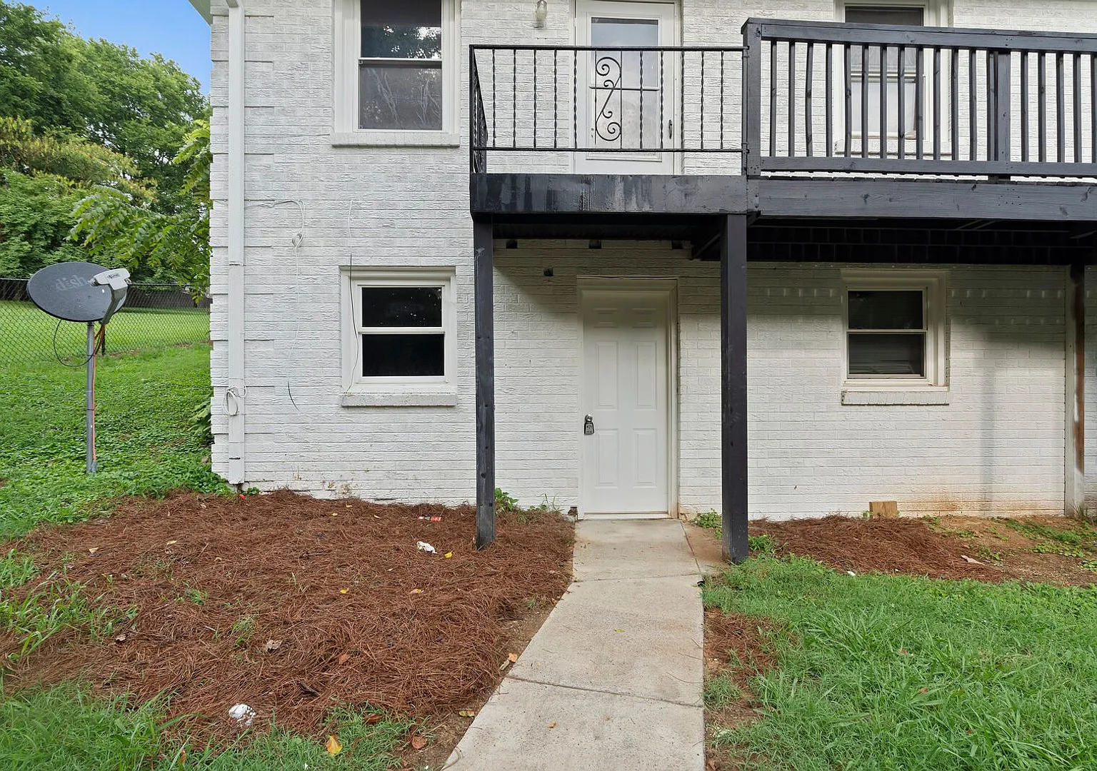 1709 Golf Club Rd — Photo 1