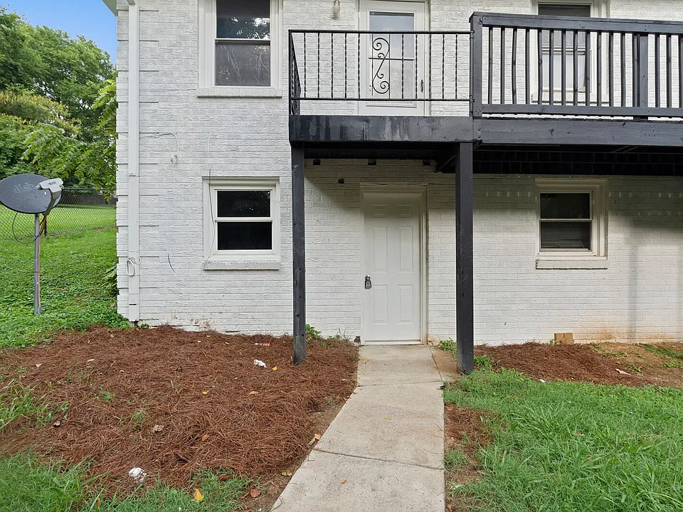 1709 Golf Club Rd
