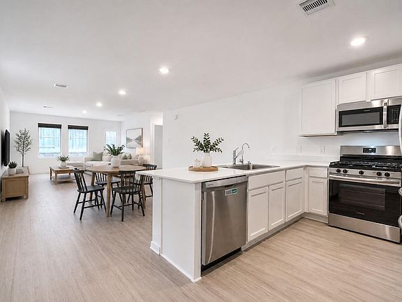5th image of 1537 San Sebastien Dr