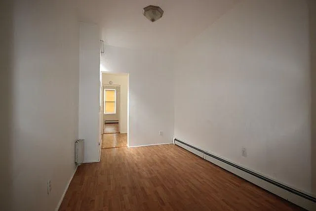 1 bed, 700 sqft, $1,800 — Photo 3