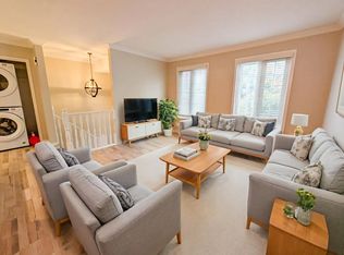 6524 Laguna Ct, Niagara Falls, ON L2H 2W4