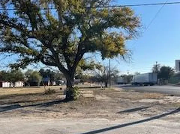 210 S Main St #1, Eden, TX 76837