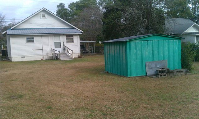 2nd image of 722 4th St E