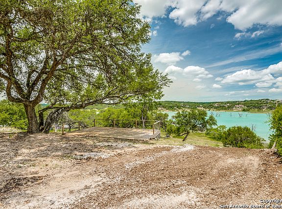 3rd image of 1558 Canyon Ridge Dr