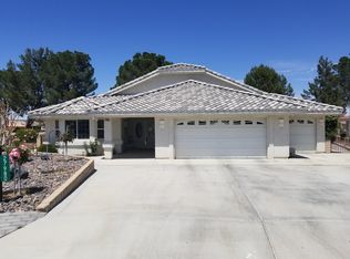27980 Rustic Ct, Helendale, CA 92342