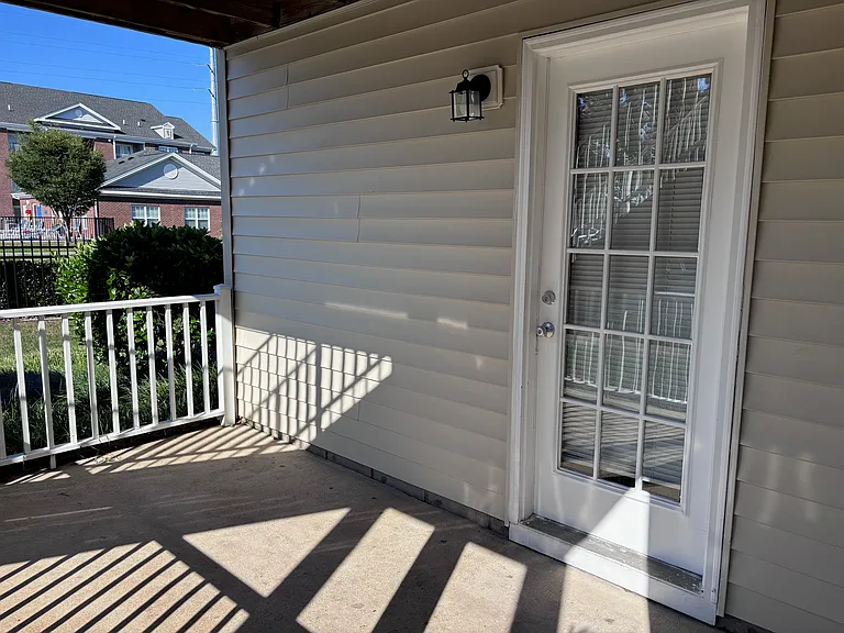 Summit Ct — Photo 1